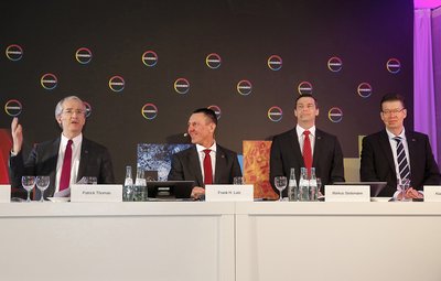 From left to right: Patrick Thomas, CEO of Covestro; Frank H. Lutz, CFO of Covestro; Markus Steilemann, Head of Innovation at Covestro; Klaus Schafer, Head of Industrial Operations at Covestro.