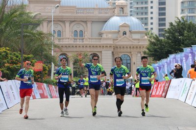 2016海南国际马拉松：开元旅业集团董事长陈妙林率跑团刷新战绩
