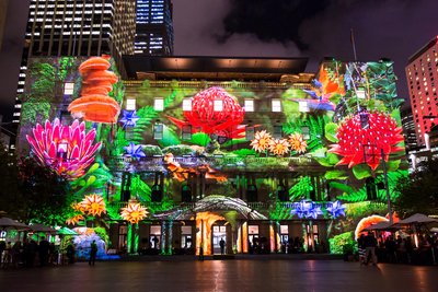 Vivid Sydney 2015: Sydney jadi lautan cahaya - Gedung Bea Cukai Sydney