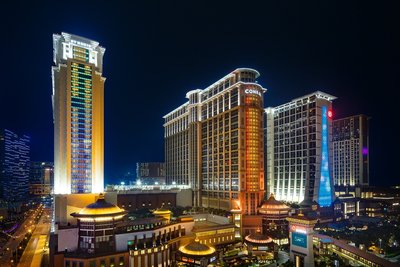 Sands Resorts Cotai Strip Macao and Sands Macao were lights off for one hour Saturday night in support of Earth Hour 2016.