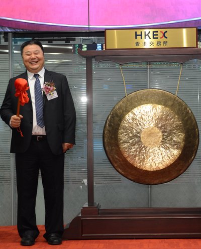 Mr. Huang Xueliang ,Chairman of SMIT Holdings Limited at the listing ceremony at HKEx