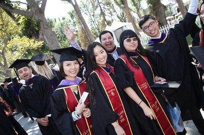 国际学生在毕业时可以获得南加州大学古尔德法学院的法学硕士学位