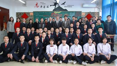 2016年3月李锦记高层看望希望厨师北京班学生