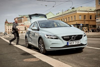Volvo’s pilot project with urb-it, a Swedish start-up, will deliver your online shopping to your Volvo in under two hours.