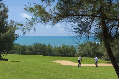 汉班托塔香格里拉度假酒店是斯里兰卡首家拥有高尔夫球场的酒店