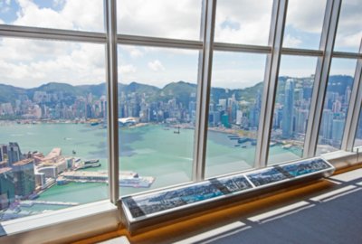 天际100 香港观景台是全香港较高、唯一能360度鸟瞰香港全景的室内观景台