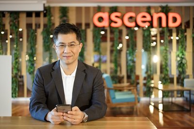 CEO Ascend Group Punnamas Vichitkulwongsa, dan Ketua Thailand e-Payment Association (TEPA)