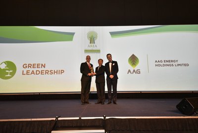 Mr. Jeffrey Lobao, Vice President, Southeast Asia of AAG Energy accepts the Green Leadership Prize at the Asia Responsible Entrepreneurship Awards ceremony.
