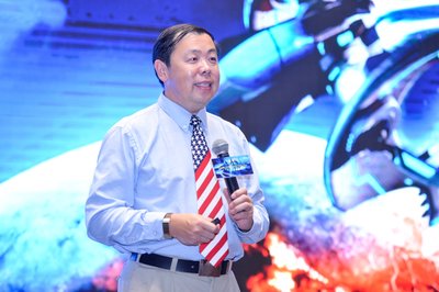 英特尔软件与服务事业部中国区总经理何京翔发表精彩演讲