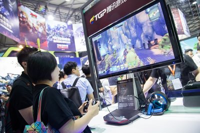 首款英特尔与腾讯合作的TGP客厅游戏主机亮相ChinaJoy