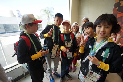  中国的麦当劳奥运助威小冠军和来自全球的小伙伴们在里约，分享奥运的友谊精神