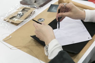 Leather envelope cardholder workshop