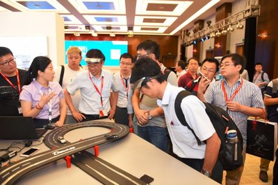 滨松中国庆五周年，在京举办“第一届光技术交流会”