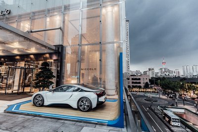 尼依格罗酒店携手BMW i8推出奢华驾驶专享体验