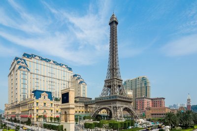 迅達將在澳門巴黎人酒店的裙樓、酒店大樓和澳門巴黎鐵塔內安裝87部電梯和48部扶手電梯