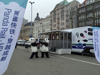 “熊猫快铁 穿越成都”成都VR城市宣传活动走进德国、波兰