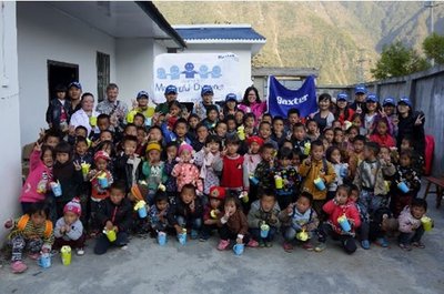 百特中国庆十年公益，为凉山彝族儿童带去健康关爱