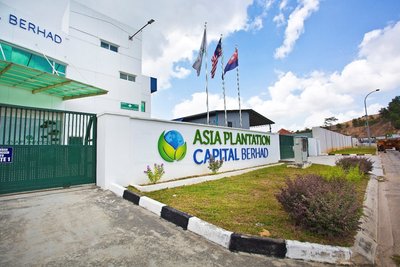 Kilang Penyulingan dan Kilang Asia Plantation Capital Berhad di Johor Bahru, Malaysia.