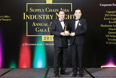 Sean Wall, Executive Vice President, Network Operations and Aviation, DHL Express Asia Pacific receiving the Last Mile Partner of the Year award at Supply Chain Asia Awards 2016
