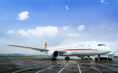 全球首架787梦想商务机亮相上海