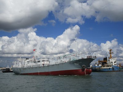 平潭海洋宣布两艘渔船启航开往新渔场