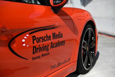 Akademi Memandu Media Porsche kedua