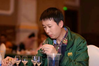 国家一级品酒师魏江志对白酒精准品评