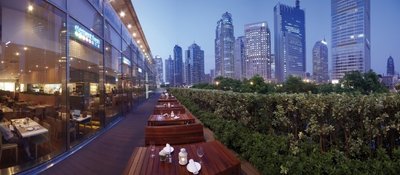 Element Fresh 레스토랑, 도시 스카이라인을 배경으로 상하이와 중국 전역에 위치