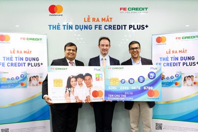 At the launch of FE Credit PLUS+ MasterCard, standing from left to right - Mr. Kalidas Ghose, CEO - FE CREDIT, Mr. Arn Vogels, MasterCard Indochina Country Manager and Chief Representative and Mr. Nimish Dwivedi, Credit Card Business Director - FE CREDIT
