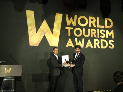 Deer Jet, 이스탄불 시라간 궁전에서 열린 World Tourism Awards 시상식에서 '세계 최고의 자가용 제트기 기업' 상 수상