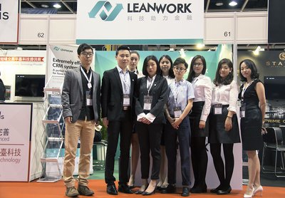 Group photo of Lean Work team before the start of the expo.