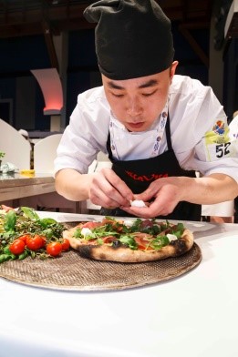 The Chinese representative in the World Pizza Championship stage