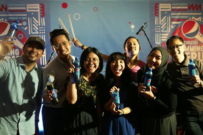 PEPSI Indonesia Marketing Team and Mocca band at the #PEPSIJammingSeru with Mocca, March 16th 2017