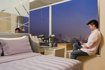 Stay in Executive Room and enjoy free access to Dorsett Lounge