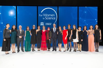 第十九届欧莱雅—联合国教科文组织“世界最具潜力女科学家奖”获奖者合影