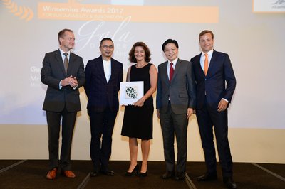 FrieslandCampina’s Friso e-commerce portal has won in the ‘Food and Nutrition’ category of the 2017 Winsemius Awards for Sustainability & Innovation. The awards were presented by the Dutch Chamber of Commerce in Singapore.