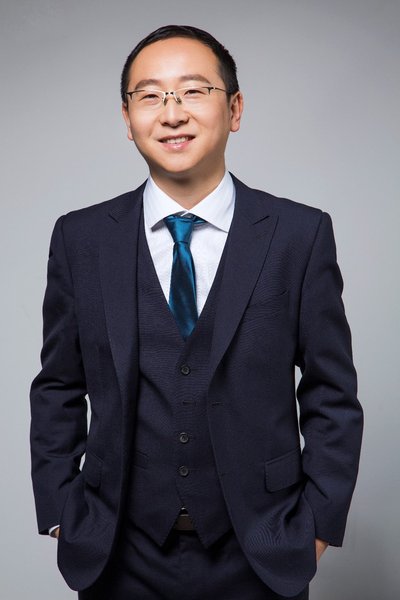 陈罡，蚂蜂窝旅行网联合创始人、CEO