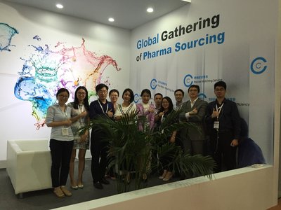 Buyers Group Photo in Sourcing Event