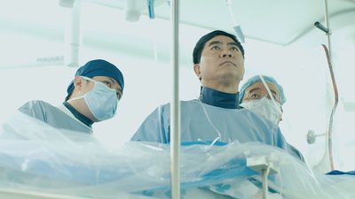 葛均波院士于上海德达医院开展冠心病介入手术网上直播