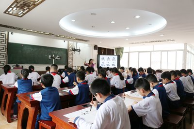 广东省首间数字书法教室落户西关培正小学