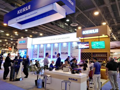Potential customers seek cooperation at Kerui Petroleum’s booth