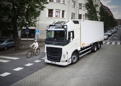 Vulnerable road-users are in focus in the 2017 Volvo Trucks Safety Report.
