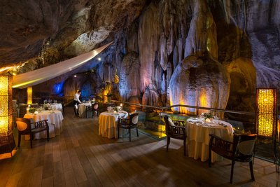 The Secret Escape, under The Banjaran Dine & Dream programme takes diners into the awe-inspiring Jeff’s Cellar, a restaurant in a magnificent voluminous cave chamber
