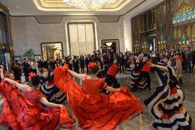 酒店为嘉宾们献上极具本地特色的俄罗斯迎宾舞