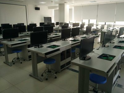 浙江大学华南工业技术研究院AR/VR实训室全部部署搭载英特尔酷睿i7 7700处理器平台PC