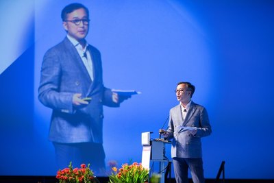 仲刚先生在2017年3月UFI亚洲研讨会（新加坡）上演讲照片