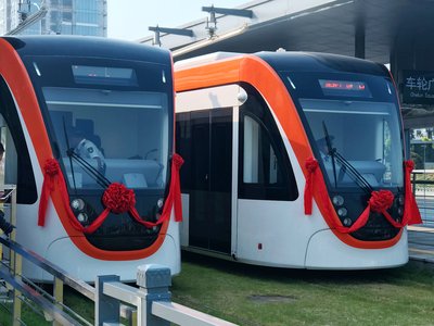 华中首条有轨电车开通试运营  列车运行控制智能化