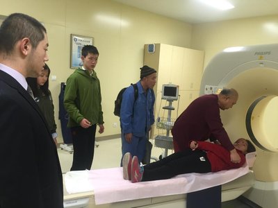 小娟在北京怡德医院接受影像检查