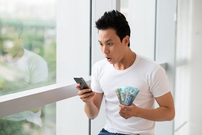 Fast Cash - Kirim SMS dan dapatkan uang tunai dengan FE Credit Card
