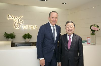 Mr. Ronnie C. Chan (right), Chairman of Hang Lung Properties greets Mr. Ermenegildo Zegna, Chief Executive Officer of Ermenegildo Zegna Group at the Plaza 66 celebration party.
